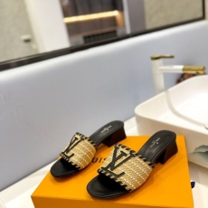 Louis Vuitton Slippers